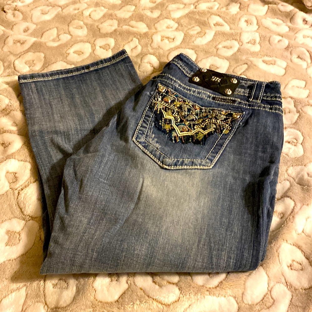 Like new Capris!!